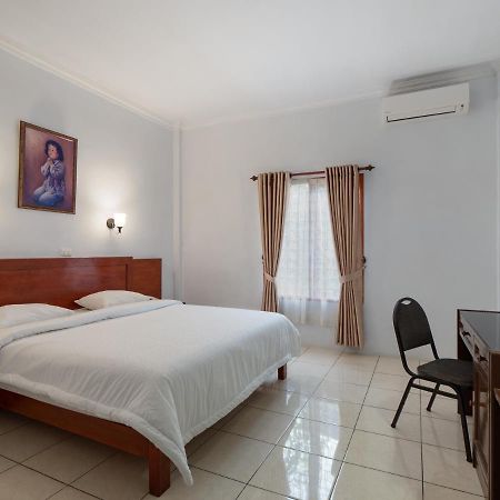 Pia Hotel Padangsidimpuan Exterior photo
